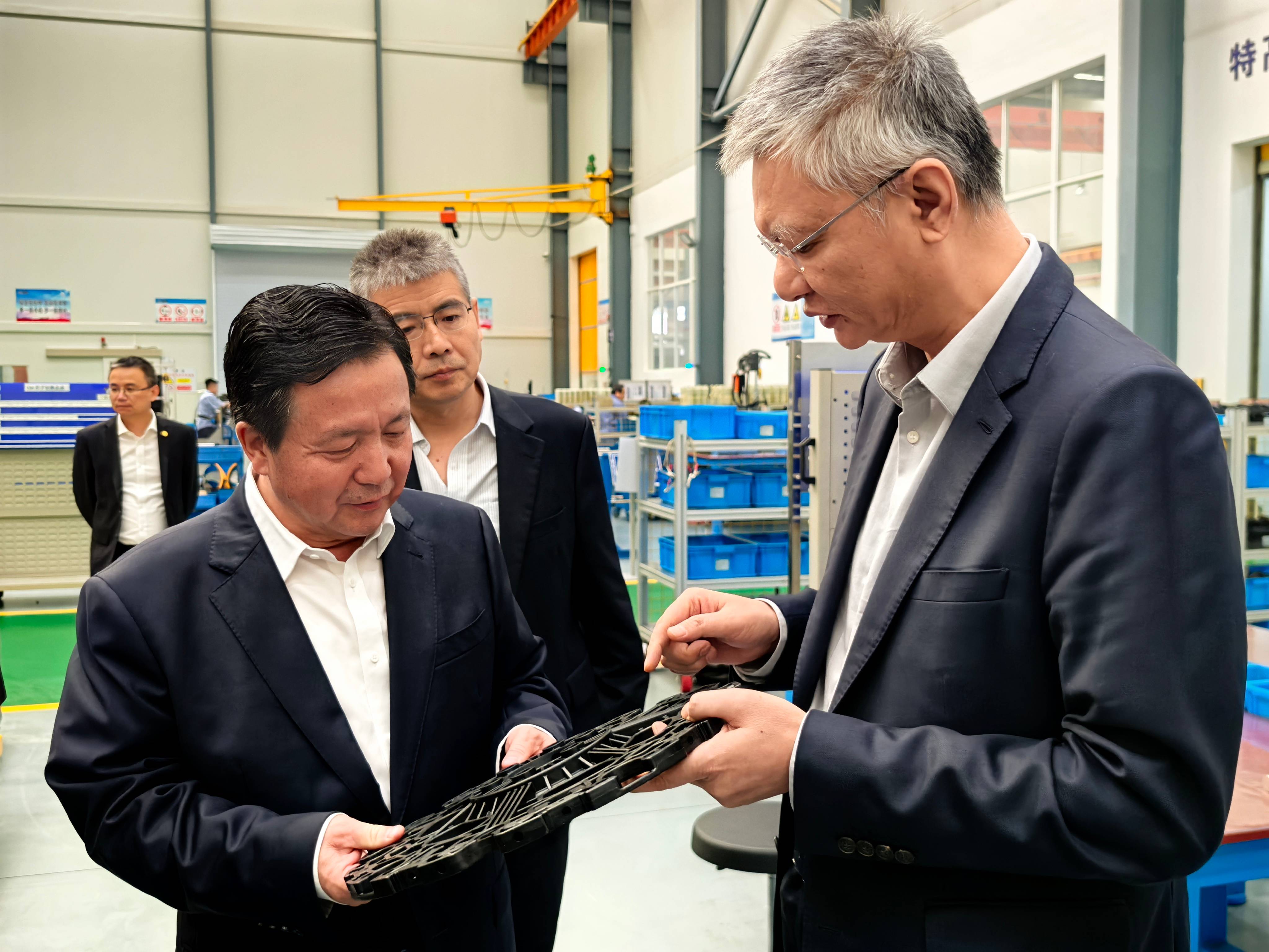 1731290361901590.jpg 參觀-總裝(1).jpg